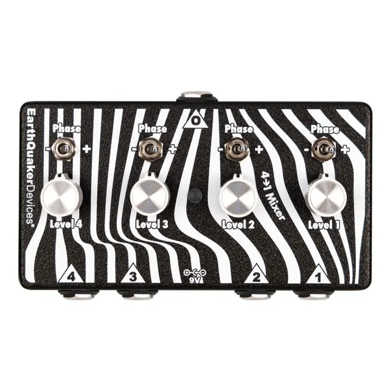 Productfoto van de EarthQuaker Devices Four to One Mixer